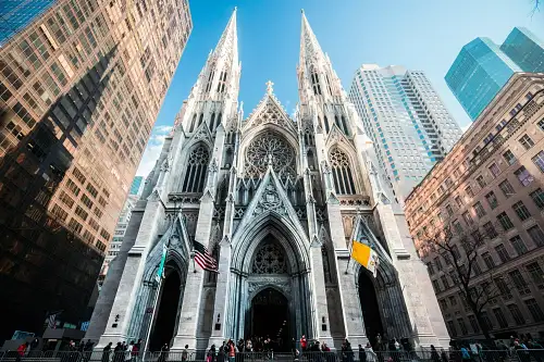 Statue of Liberty Cruise and St Patrick’s Cathedral Audio Tour in New York